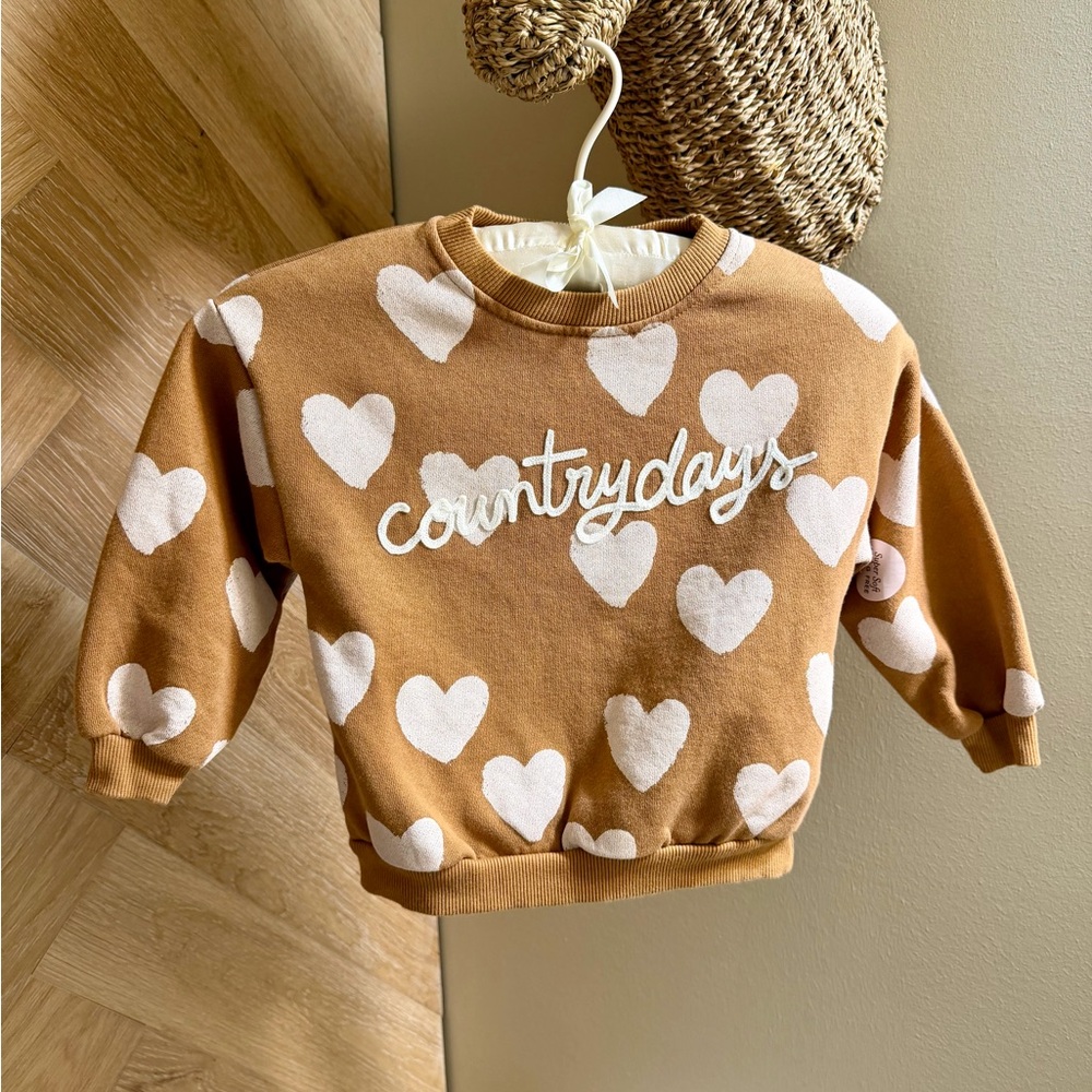 Zara 🤎Country Days🤎Brand New 🤎Tan Sweatshirt with Cream Hearts